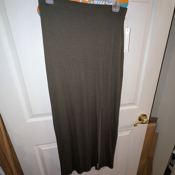 Nwt Brandy blu olive green skirt sz M - Picture 2 of 5